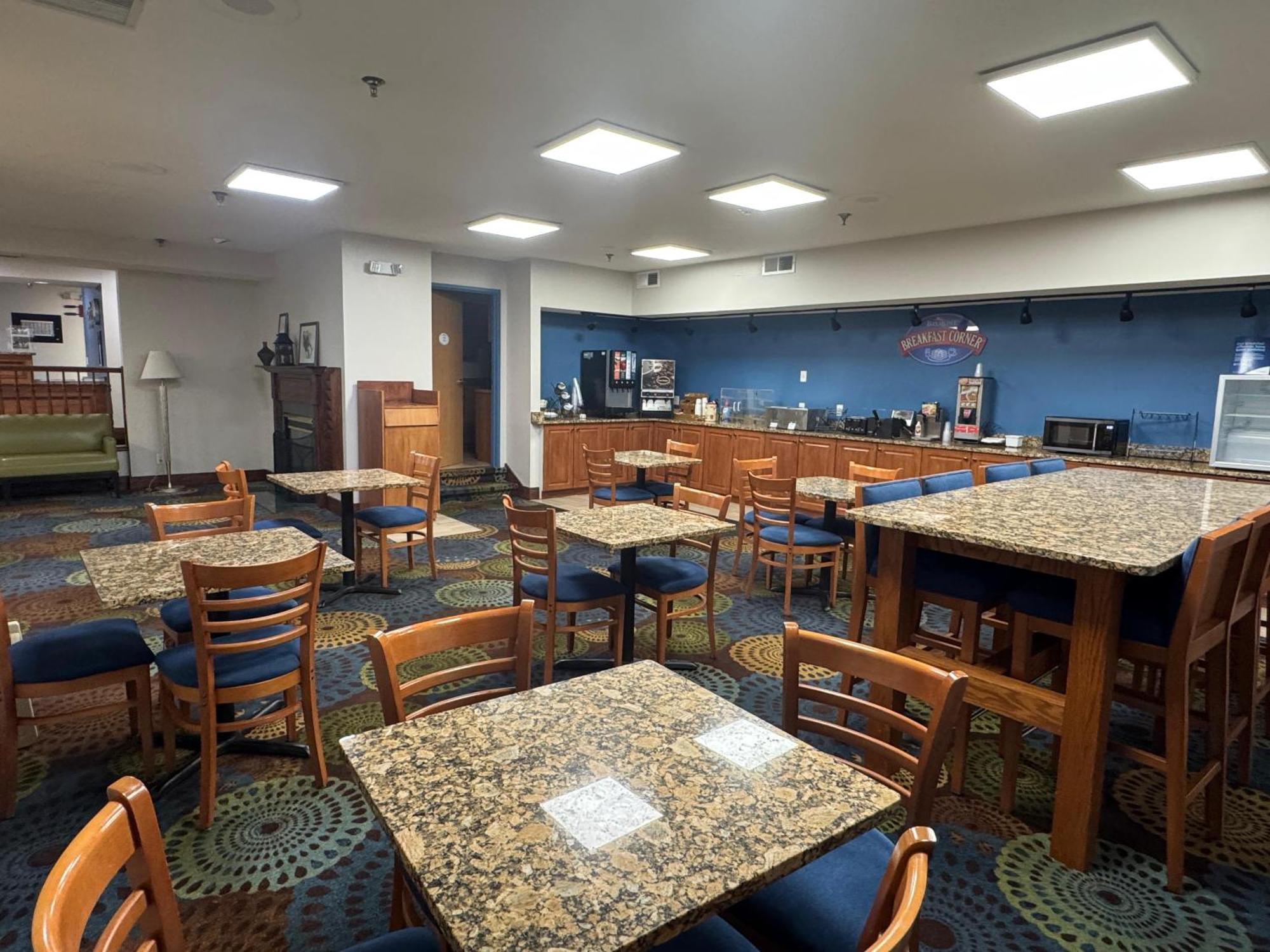Baymont By Wyndham Mishawaka South Bend Area Hotel Exterior photo