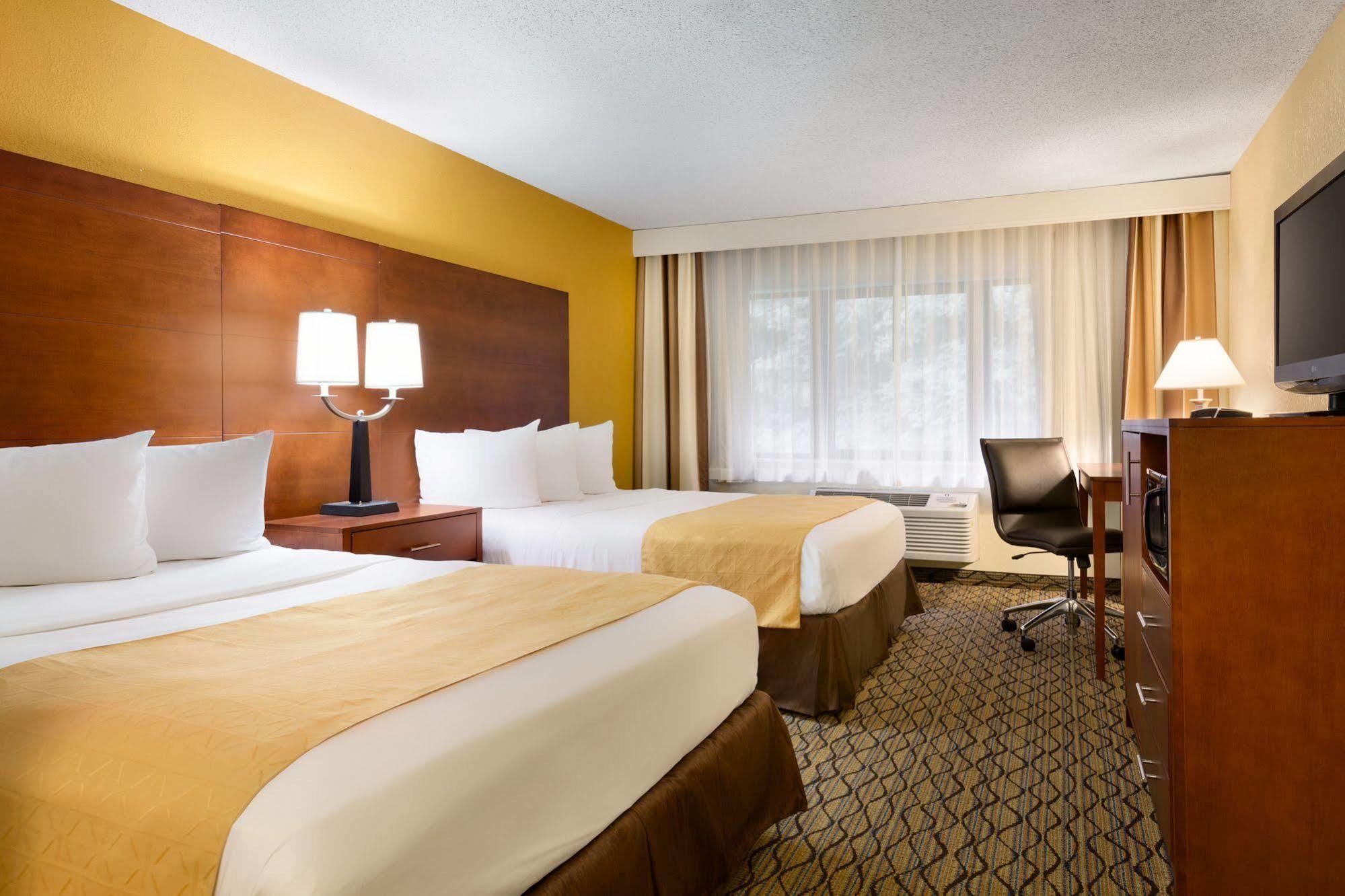 Baymont By Wyndham Mishawaka South Bend Area Hotel Exterior photo